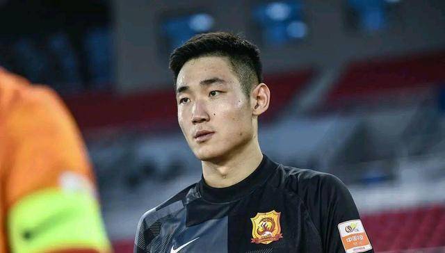 中国队翻盘印尼队,李梓嘉状态火热 中国队翻盘印尼队,李梓嘉状态火热