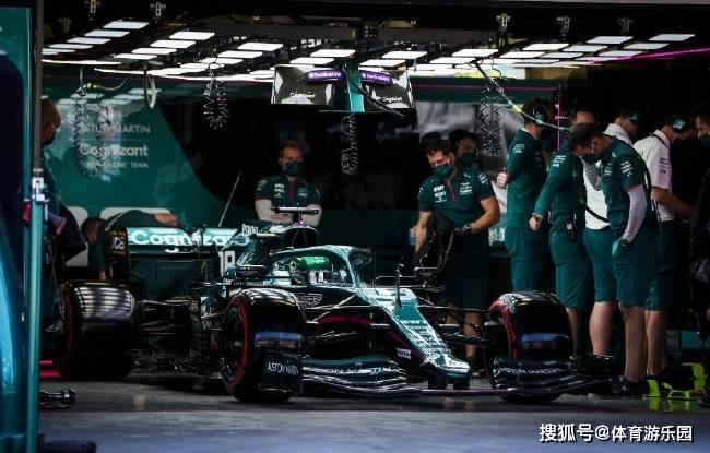 阿斯顿马丁逆转梅赛德斯，拉塞尔关键制胜