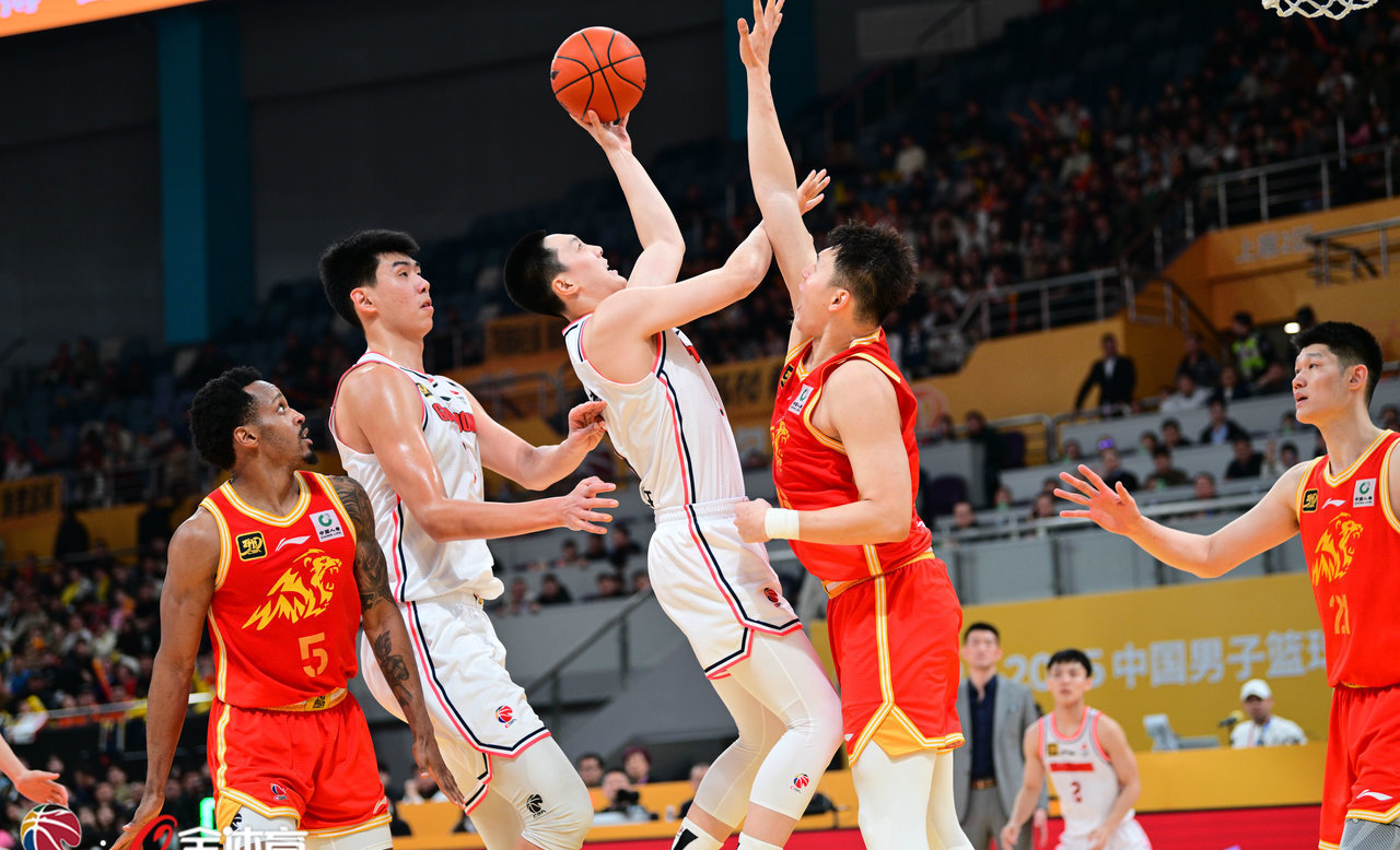 福建男篮客场大胜山东队,取得胜利 福建男篮客场大胜山东队,取得胜利