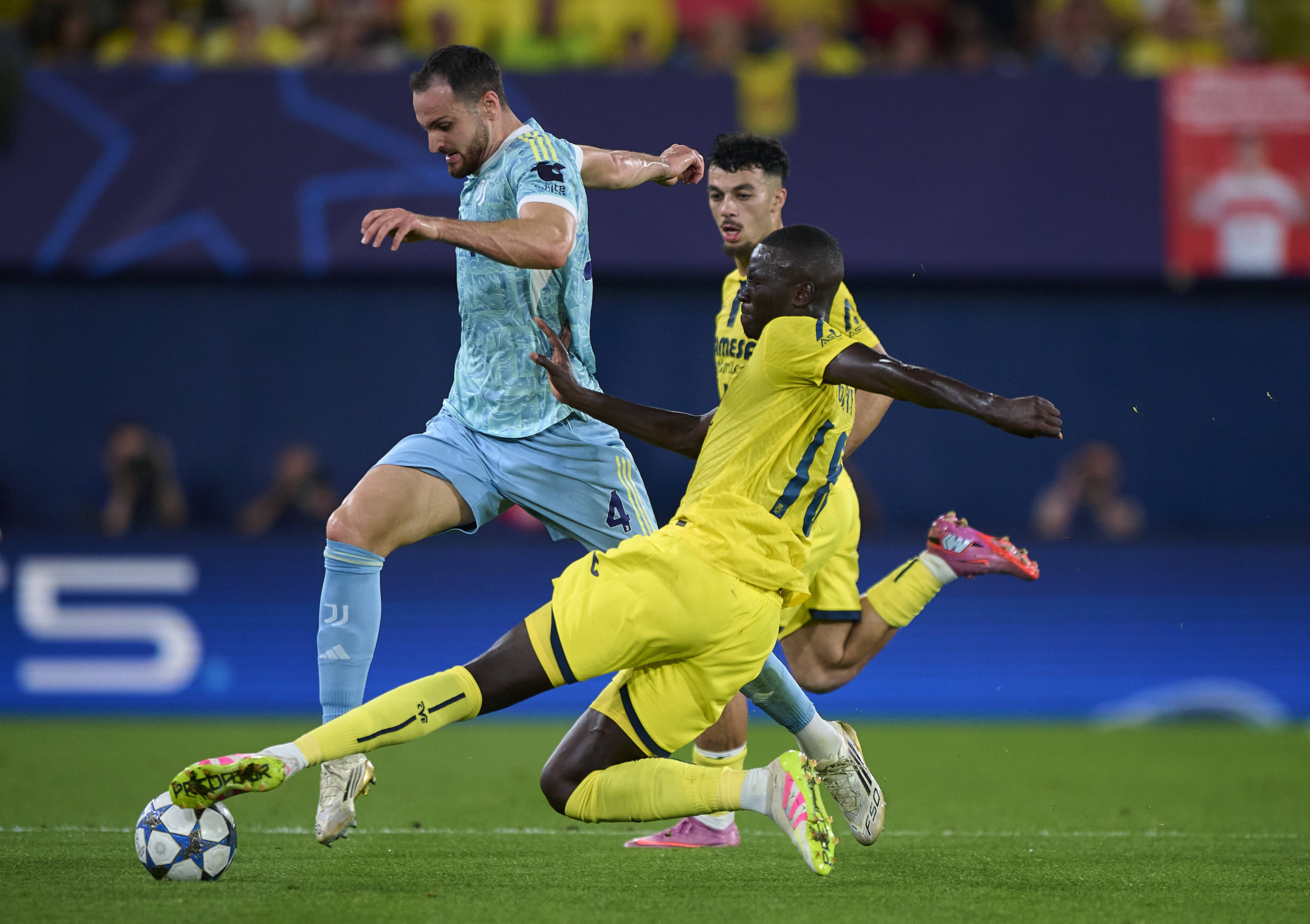 尤文图斯冠军联赛出局，卫冕希望落空