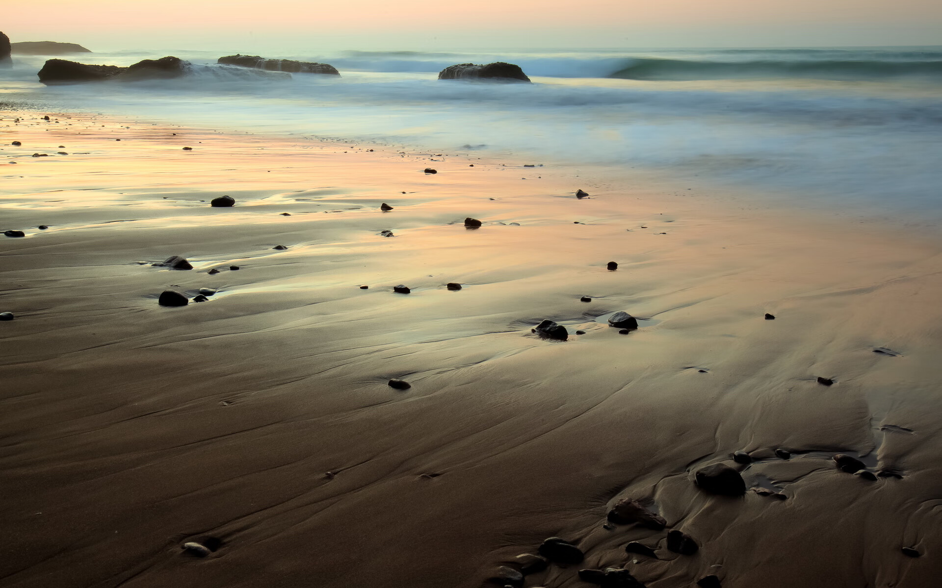 逆袭与封神,当哈斯轮胎摩擦出逆袭之火,佩雷兹在数据簿刻下不朽