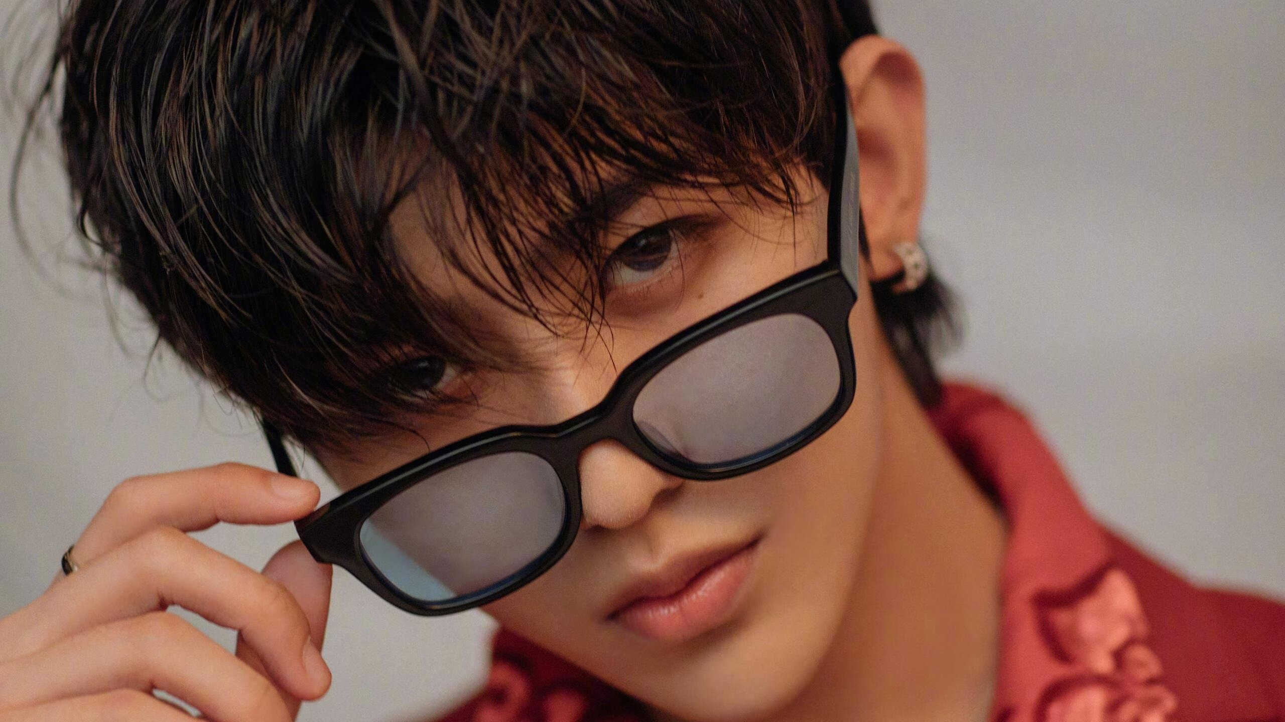 跨界胜利叙事，从斯台普斯中心到F1赛道，竞技精神的双线共鸣