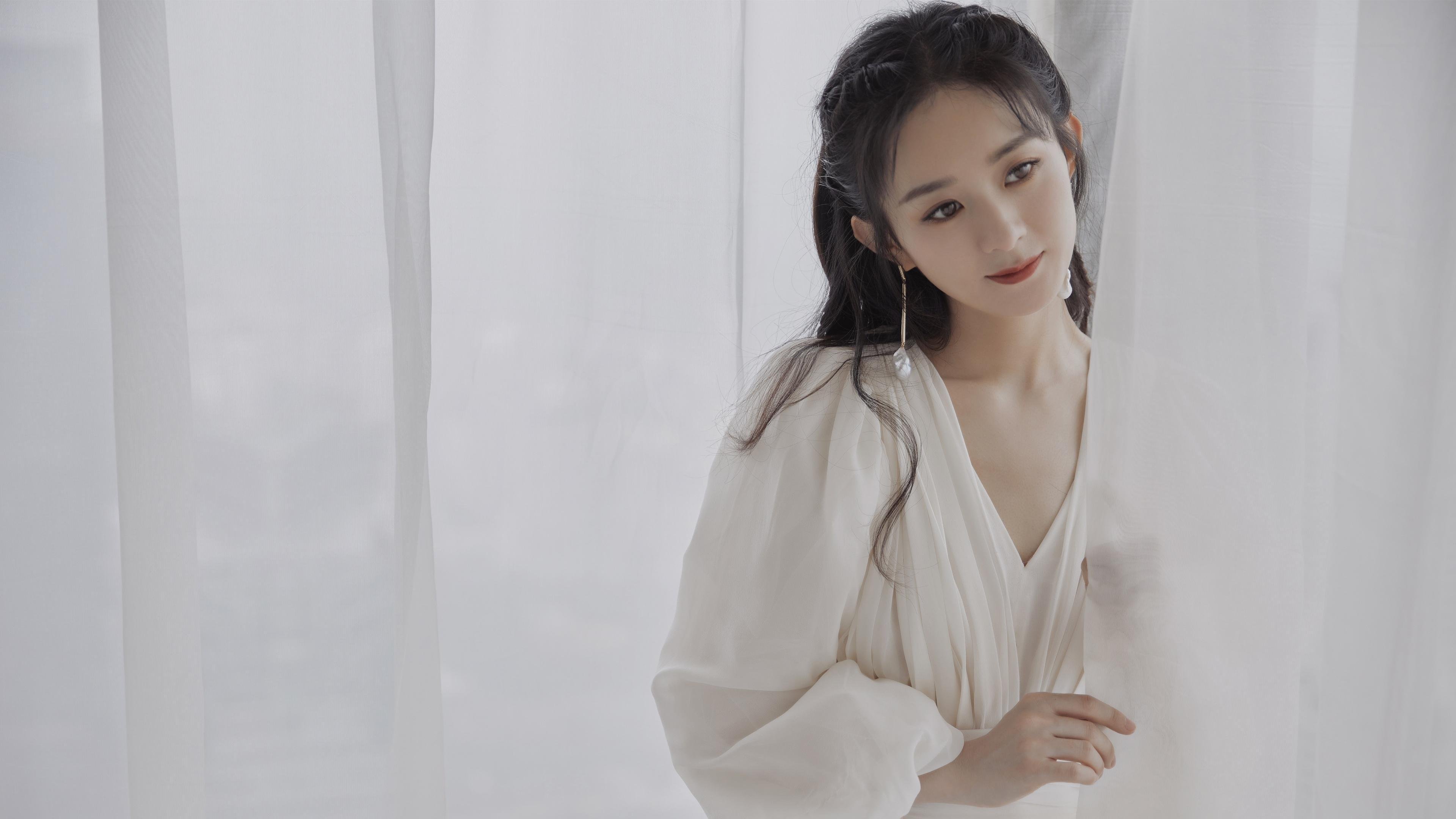 双城记，曼彻斯特的钢铁纪律与巴塞罗那的魔法瞬间